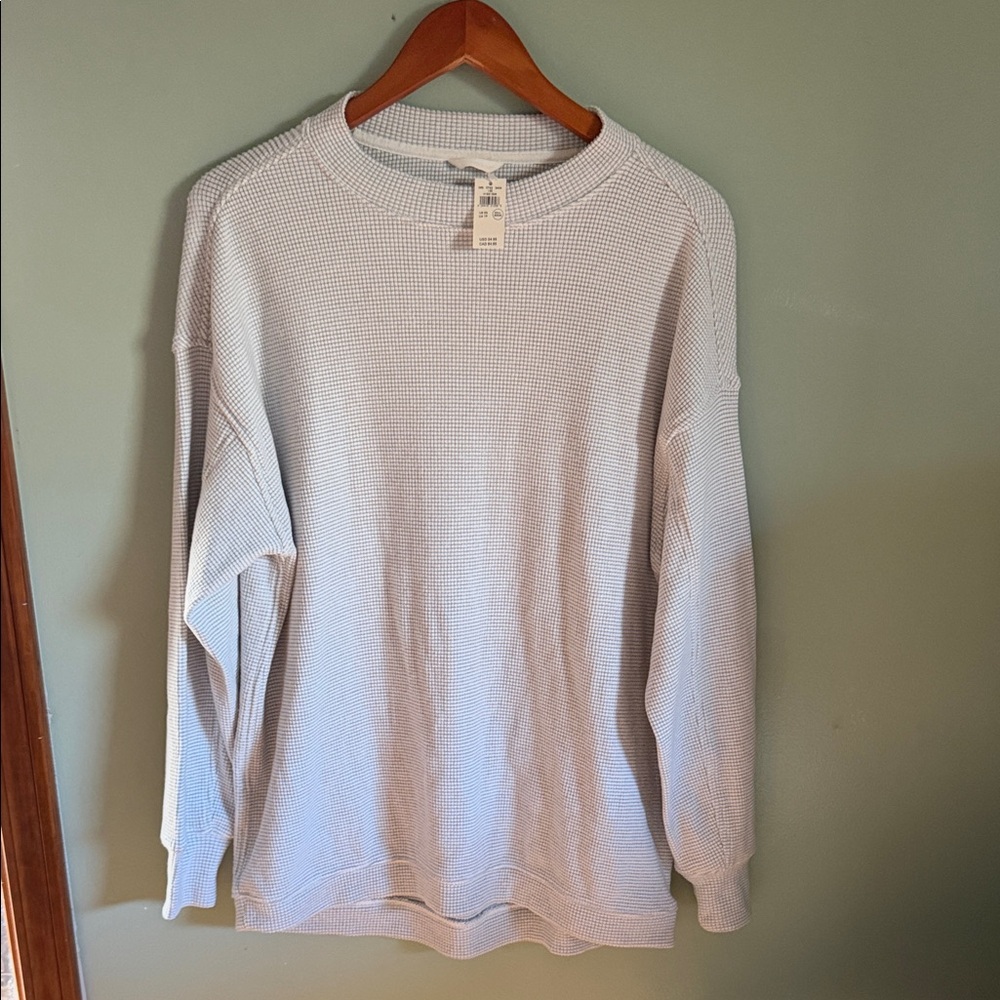 Aerie women’s Soft Gray Checkered Sweater